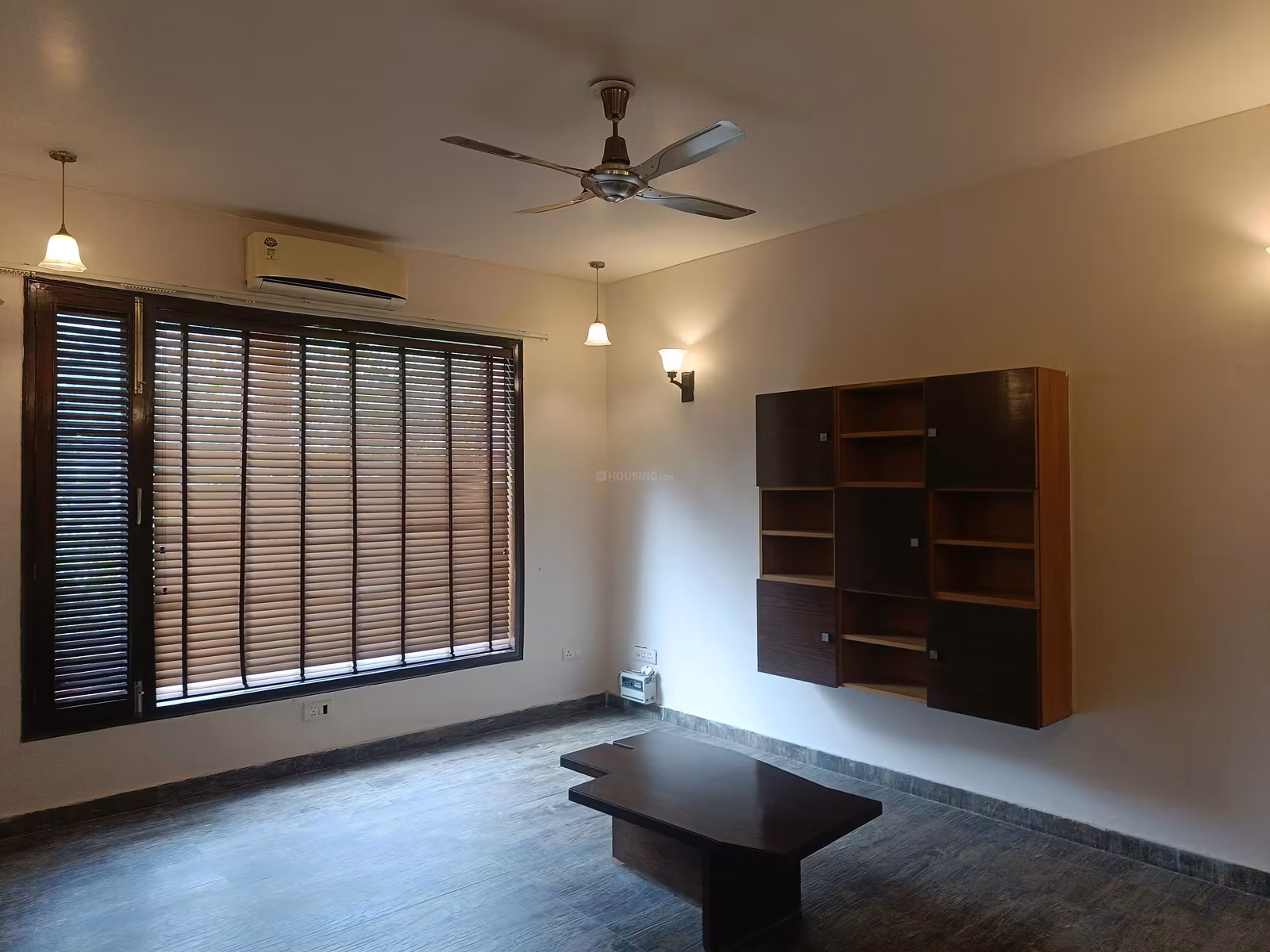 8 BHK Villa for Rent