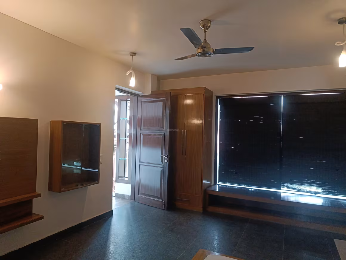 8 BHK Villa for Rent